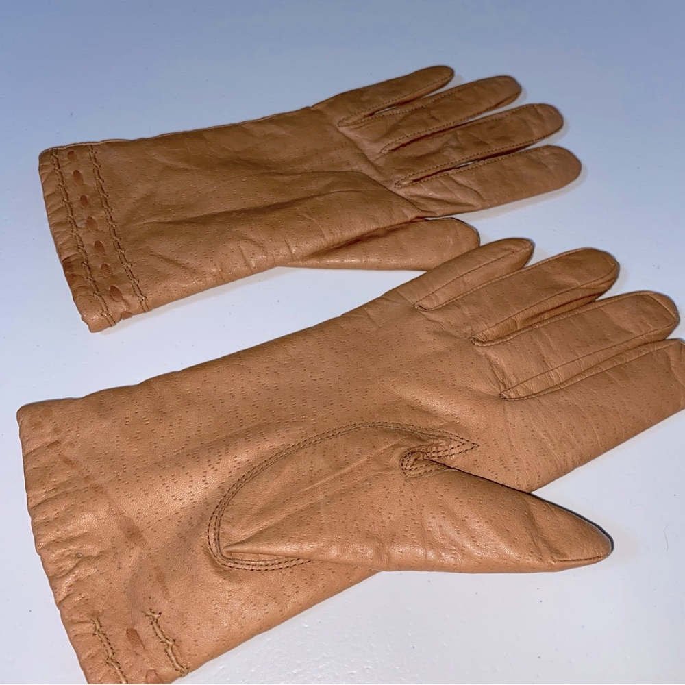 Vintage 1960s 100% Top Grain Cowhide Leather Gloves Light Tan Camel Lined S / M